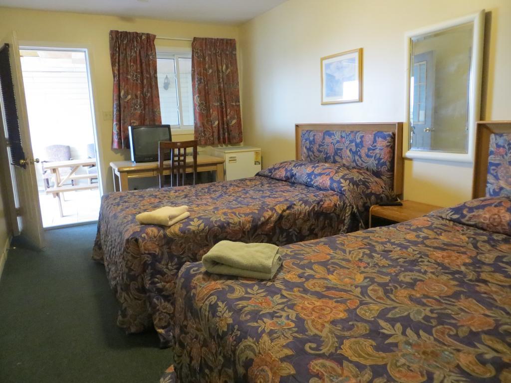 Villa Nova Motel Wasaga Beach Pokoj fotografie